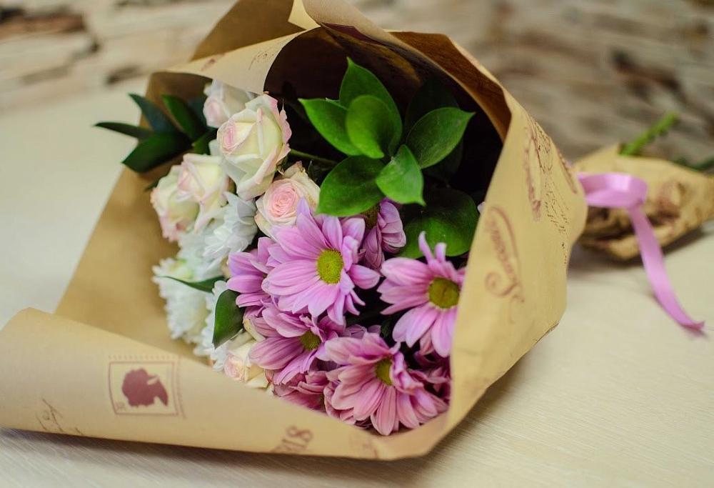 Букет цветов из: Розы и Хризантемы в Зубовой Поляне