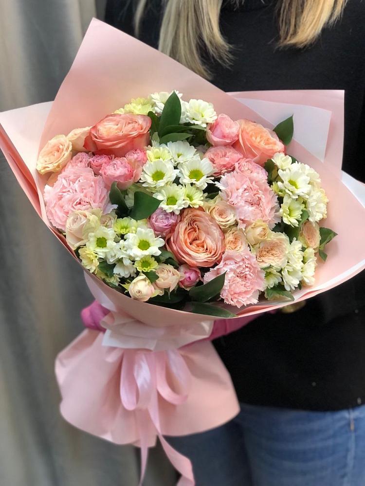 Букет цветов из: Гвоздики, Розы и Хризантемы в Зубовой Поляне