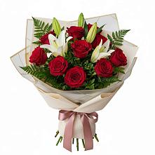Букет цветов из:  Лилии и Розы в Зубовой Поляне