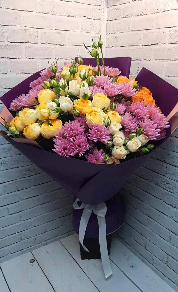 Букет цветов из: Хризантемы и Розы в Зубовой Поляне