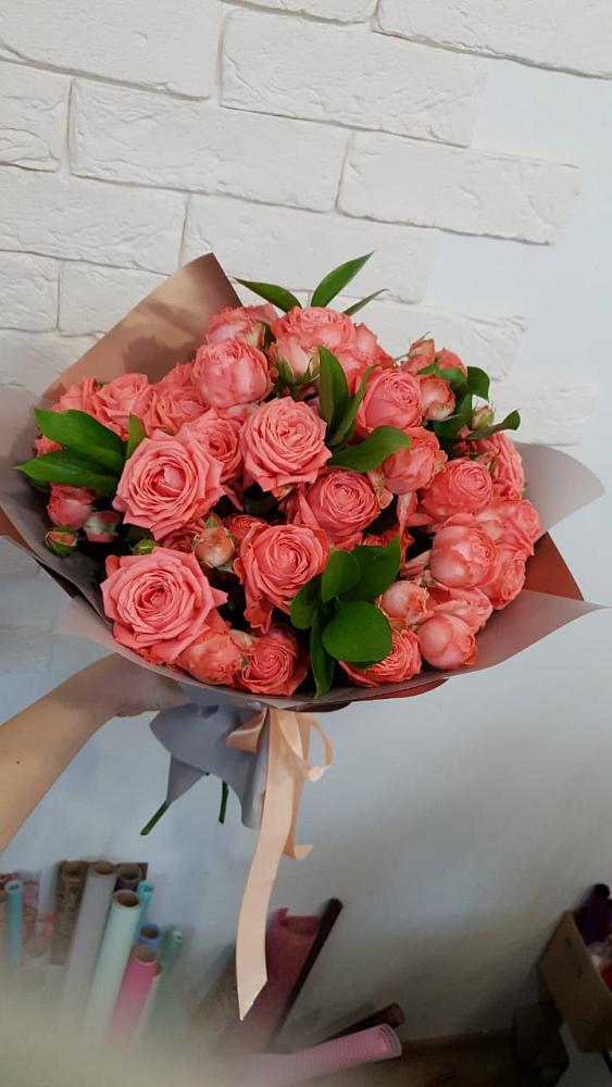 Букет цветов из: Розы в Зубовой Поляне