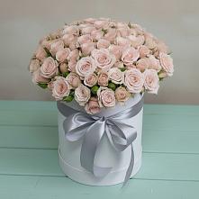 Цветочная композиция из Розы в шляпной коробке в Зубовой Поляне