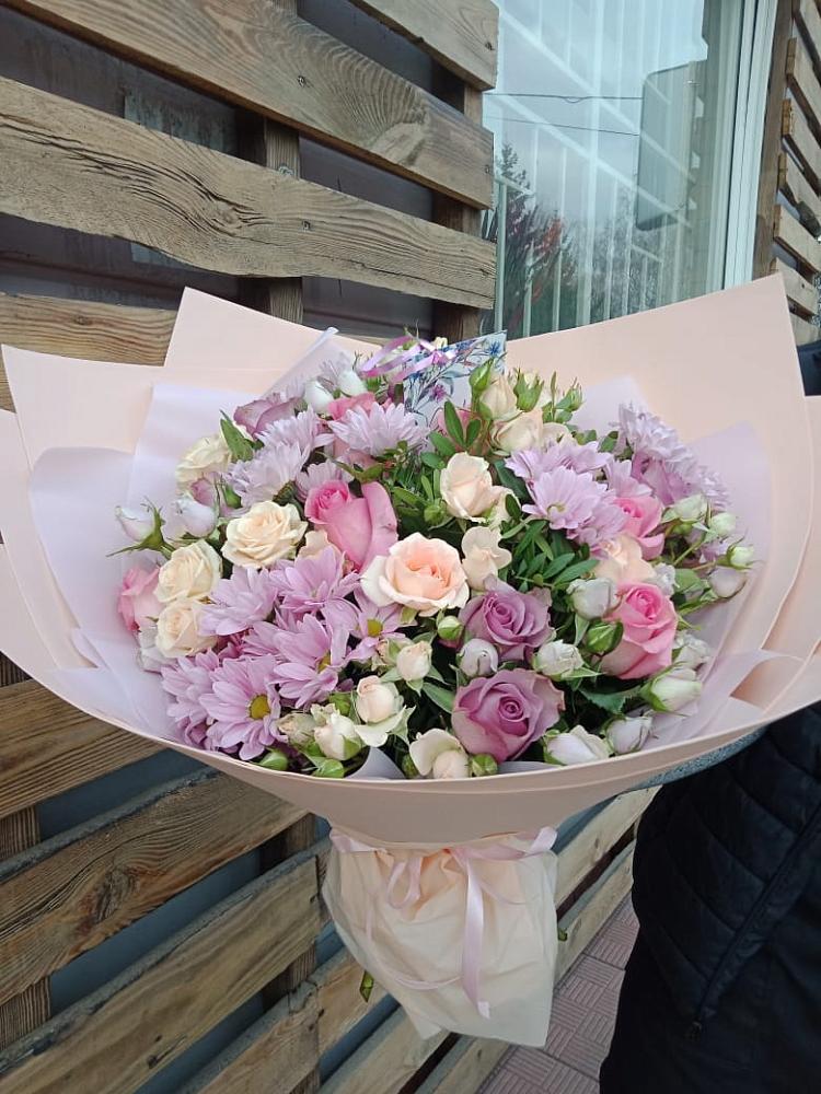 Букет цветов из: Розы и Хризантемы в Зубовой Поляне