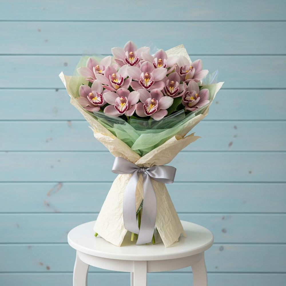 Букет цветов из: Орхидеи и Розы в Зубовой Поляне