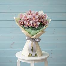 Букет цветов из:  Орхидеи и Розы #REPLACE_PRED# Зубовой Поляне