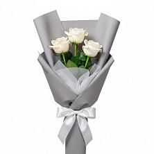 Букет 3 белые розы в Зубовой Поляне