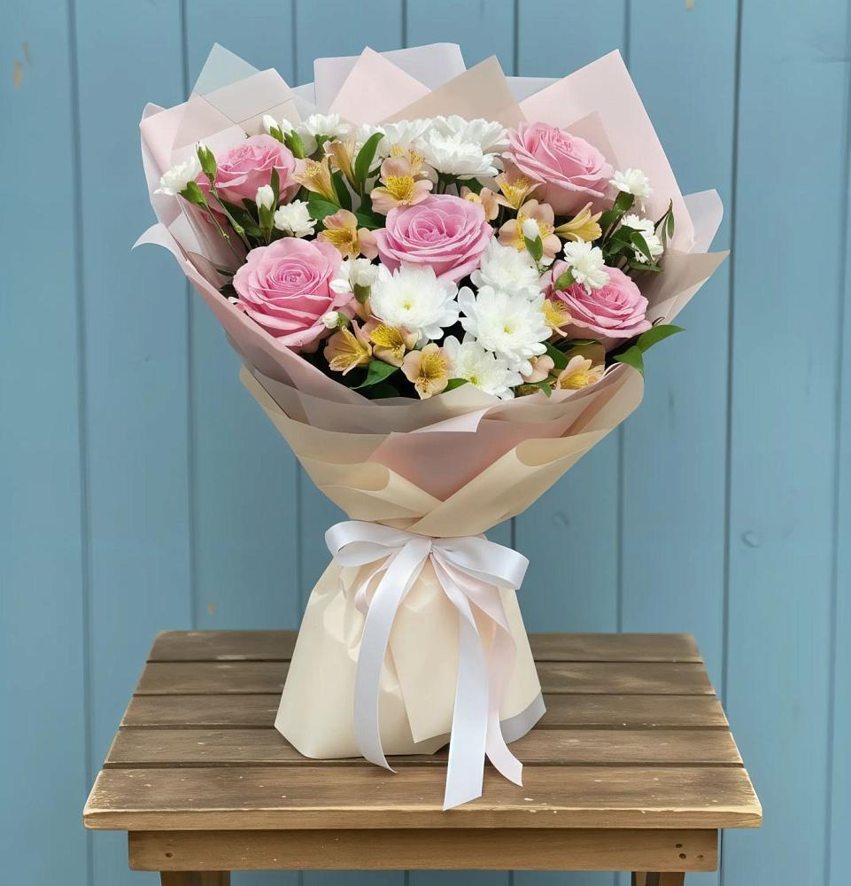 Букет цветов из: Гвоздики, Орхидеи и Розы в Зубовой Поляне