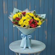Букет цветов из:  Альстромерии и Хризантемы в Зубовой Поляне