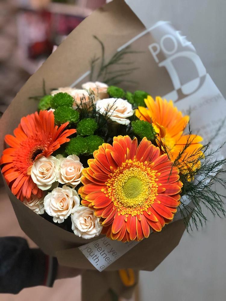Букет цветов из: Герберы, Хризантемы и Розы в Зубовой Поляне
