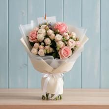 Букет цветов из:  Розы в Зубовой Поляне
