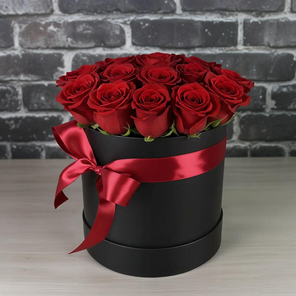 Цветочная композиция из Розы в шляпной коробке в Зубовой Поляне