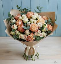 Букет цветов из:  Альстромерии и Розы в Зубовой Поляне