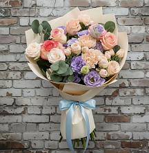 Букет цветов из:  Розы, Лизиантусы и Гвоздики в Зубовой Поляне