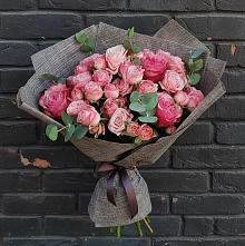 Букет цветов из:  Розы #REPLACE_PRED# Зубовой Поляне