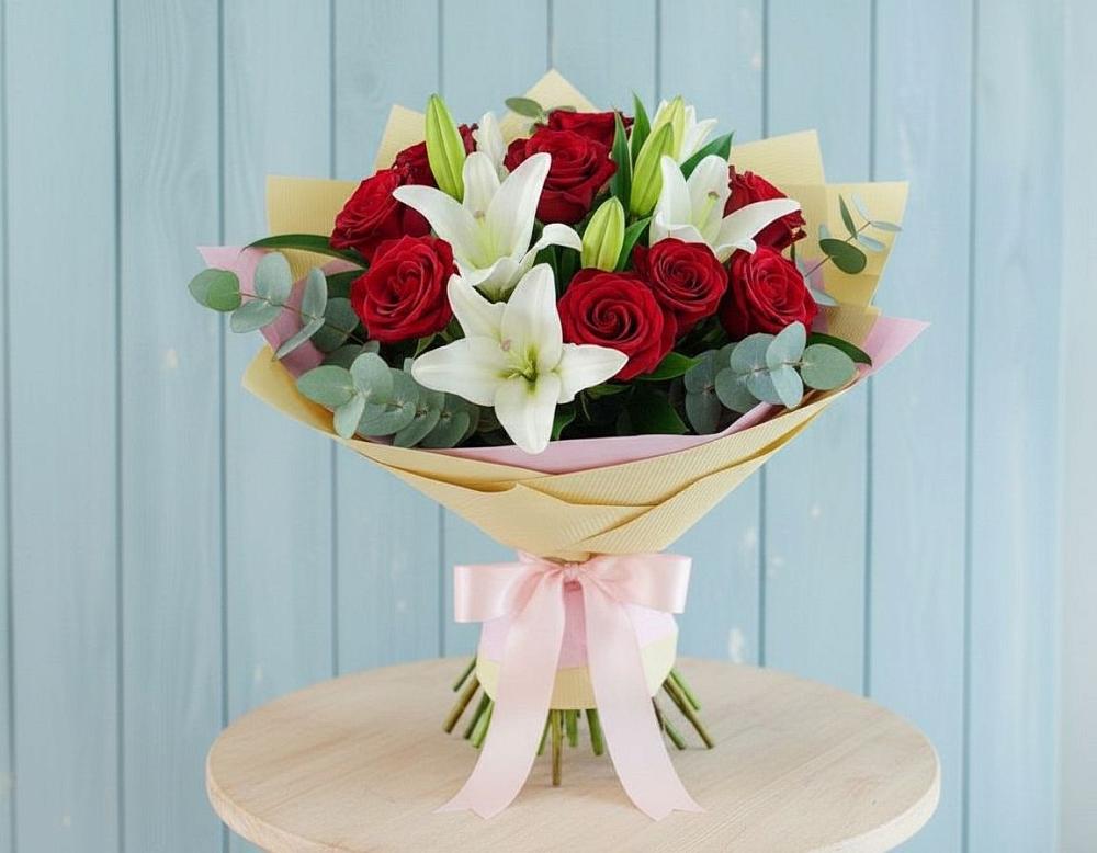 Букет цветов из: Лилии и Розы в Зубовой Поляне